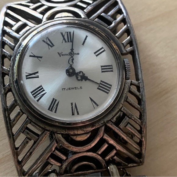 Vendôme 17 Jewels Watch Silver Tone Mechanical Watch Safety Chain Ladies Vintage - Picture 8 of 8